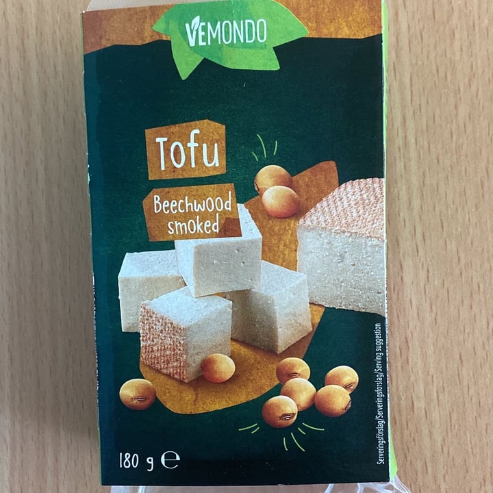 photo of Vemondo Beechwood Smoked Tofu shared by @arasnavalp on  14 Jun 2022 - review