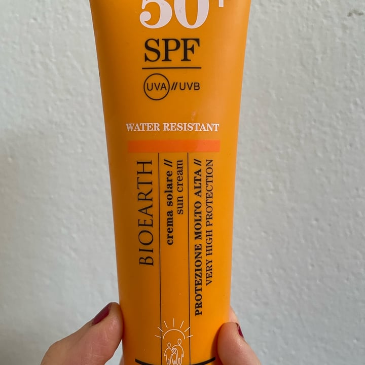 review photo of Bioearth Crema Solare 50spf shared by @aocchiodablanche on 25 Jun 2022 - review