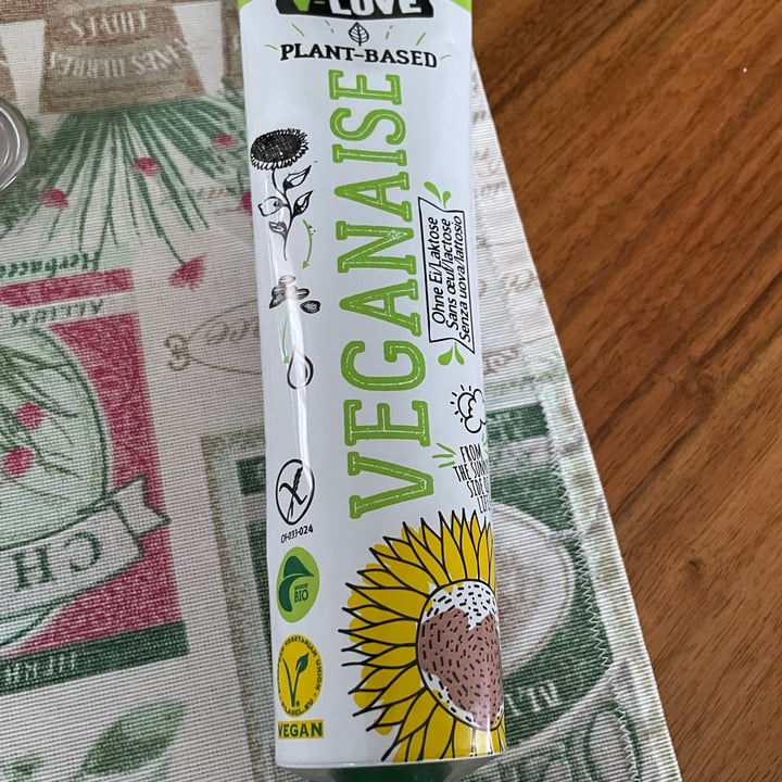 review photo of Migros V-Love Veganaise shared by @greteli on 12 Jun 2022 - review