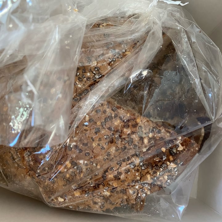 review photo of Il Viaggiator Goloso Dolce di Pasqua con Gocce di Cioccolato Fondente shared by @faithveg on 11 Apr 2022 - review