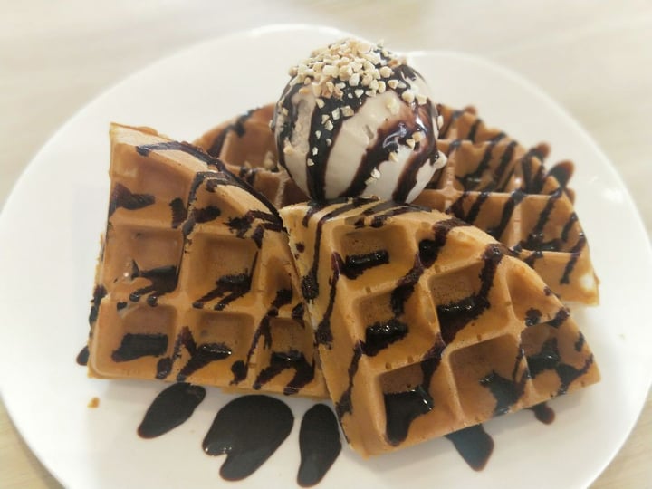 photo of WS Deli Experience Store Mint Mia Mia Ice Cream with Waffles shared by @smellymika on  31 Dec 2019 - review