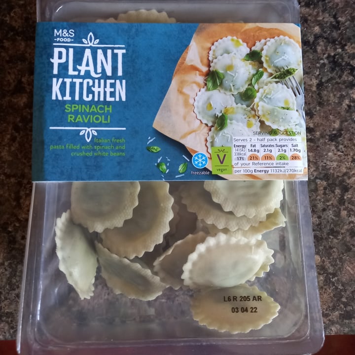 photo of Plant Kitchen (M&S) Spinach Ravioli shared by @marivezza on  26 Mar 2022 - review