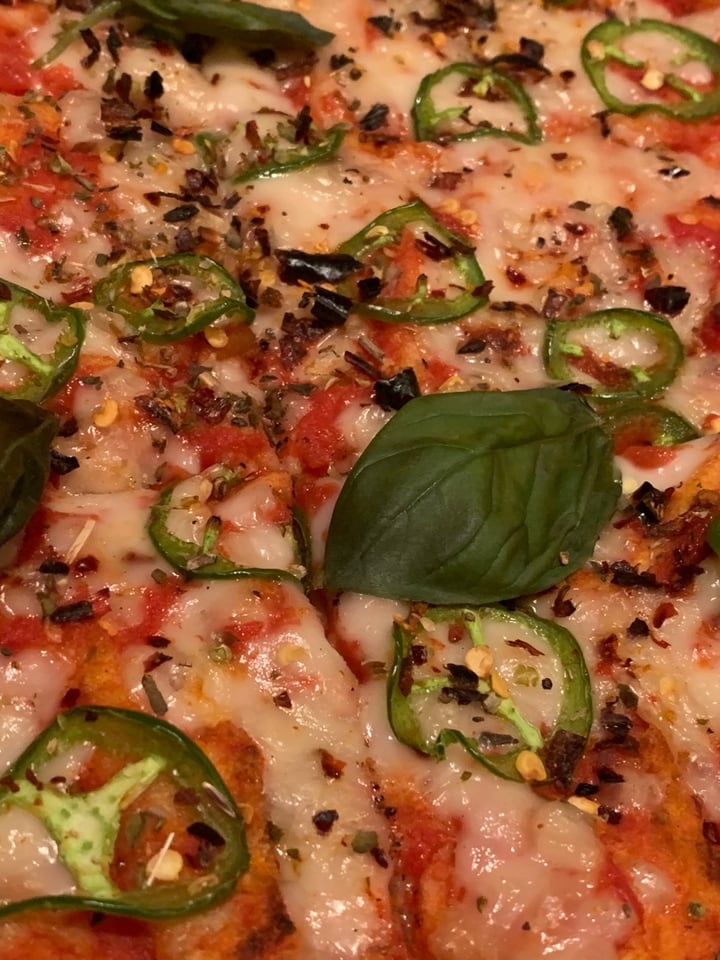 review photo of PINZA (Jumeirah Village Circle) Margarita Pizza shared by @alexhorn89 on 29 Jan 2020 - review