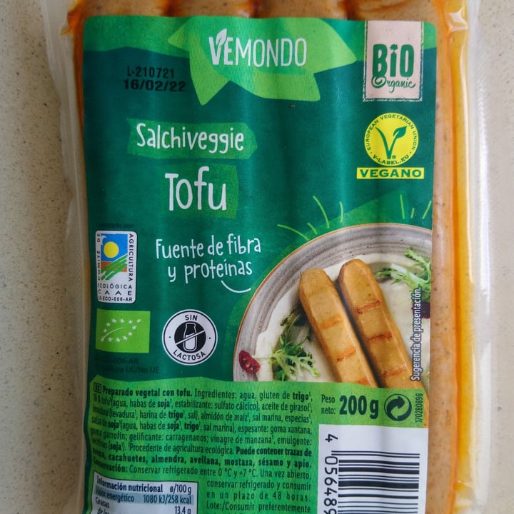 photo of Vemondo Salchiveggie shared by @veg-ana on  01 Sep 2021 - review