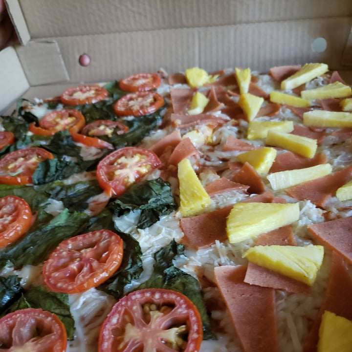 photo of Vegarum Pizza hawaiana shared by @blankapola on  16 May 2020 - review
