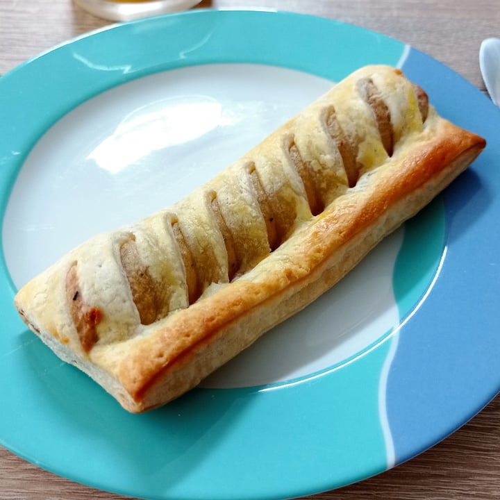photo of Findus Meat-Free Sausage Rolls shared by @koyott on  30 Apr 2022 - review