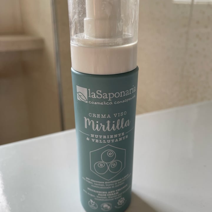 review photo of La Saponaria Crema viso nutriente Mirtilla shared by @veve3192 on 29 Jun 2022 - review