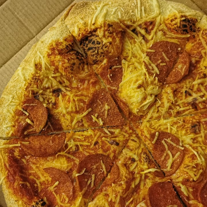 review photo of Domino's Pizza Vegan vegeroni pizza shared by @notbadforavegan on 30 Sep 2022 - review