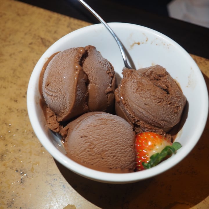 photo of The Moon Chocolate Vegan Icecream shared by @kyleharbour on  15 May 2020 - review