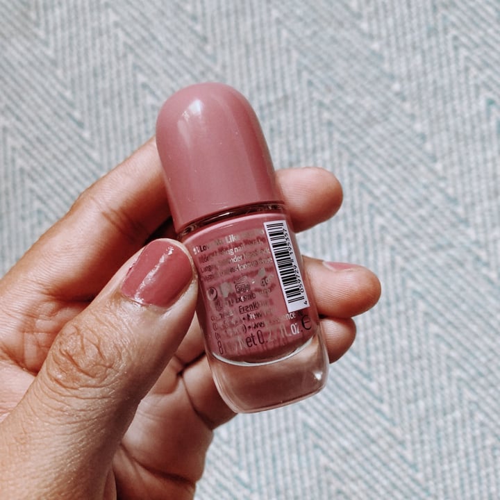 photo of Essence Cosmetics Shine Last & Go Gel Nail Polish shared by @goodvibesonly on  06 Jul 2021 - review