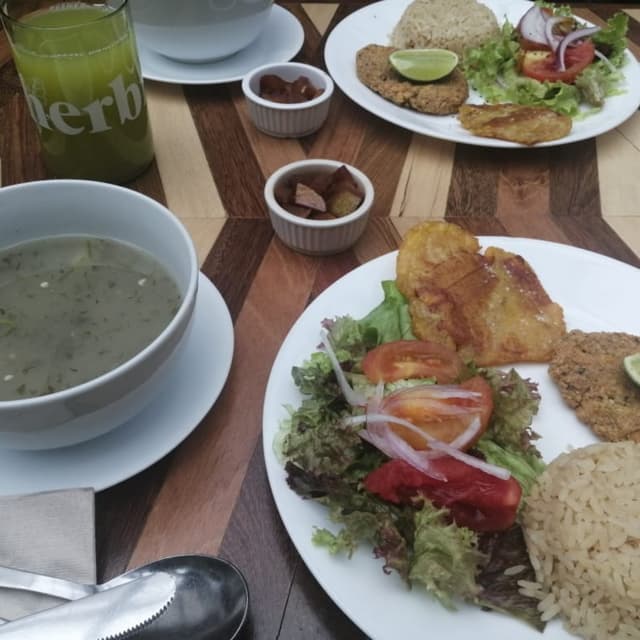 Photo du plat “Almuerzo”