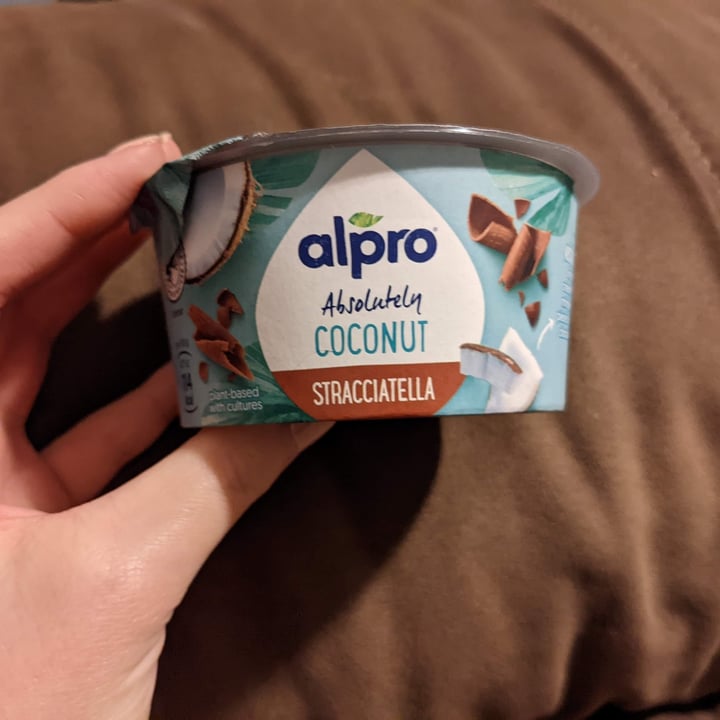 photo of Alpro Absolutely Coconut Stracciatella shared by @erikarhcp on  03 May 2022 - review