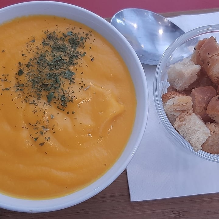 review photo of hoop bagel & salad Bagel Con Hummus shared by @fegmtt on 02 Jul 2022 - review