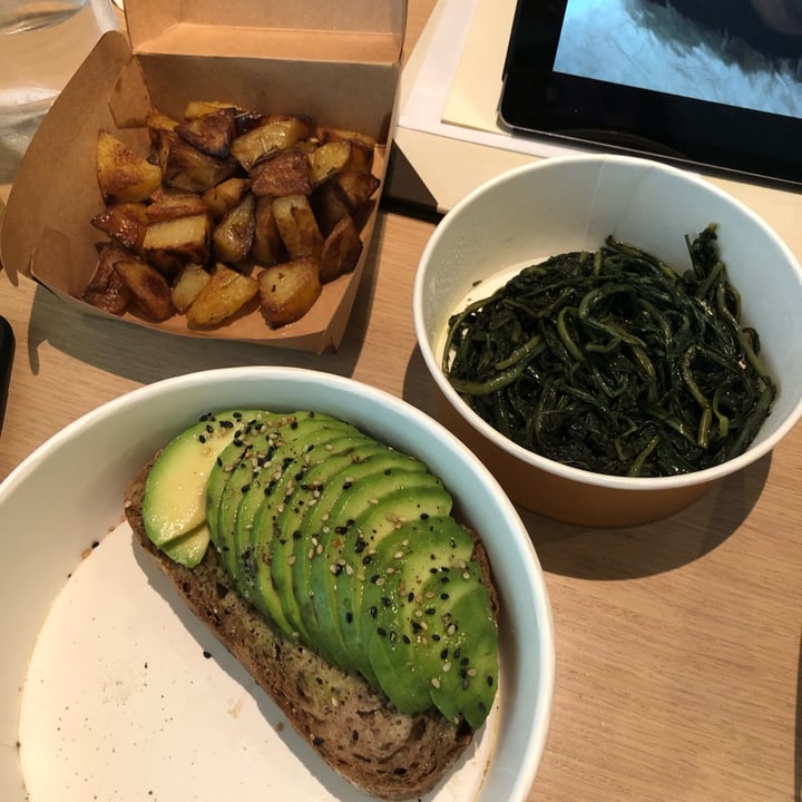 photo of KIKI superfood avocado toast shared by @fedefri on  29 Jun 2022 - review