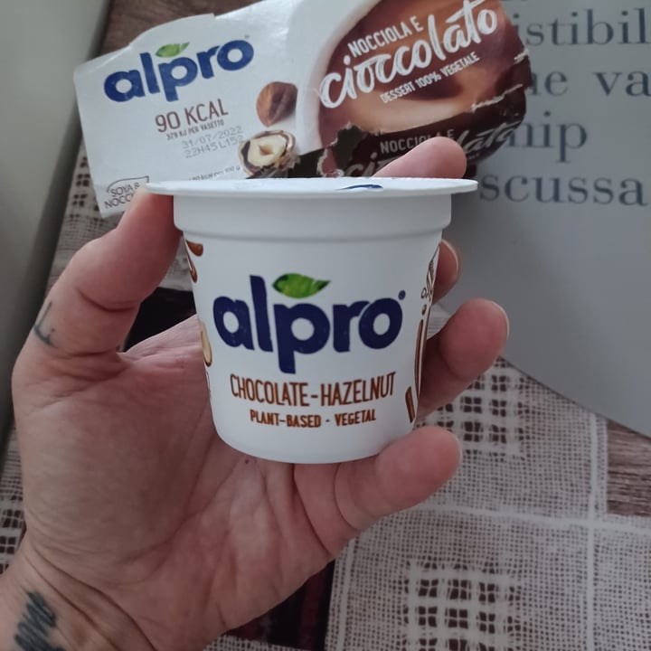 photo of Alpro Nocciola e cioccolato dessert 100% Vegetale shared by @daniteo on  14 Jul 2022 - review