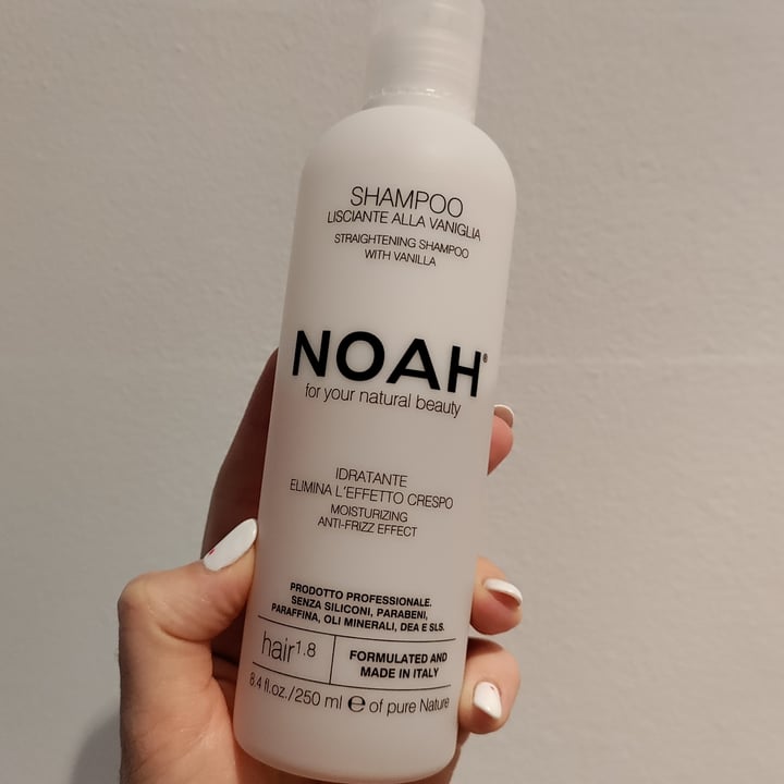 photo of NOAH Shampoo lisciante alla vaniglia shared by @noe11 on  09 Nov 2022 - review