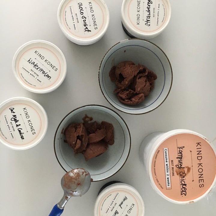 photo of Kind Kones Dark Chocolate ice cream shared by @laureguilbaud on  08 Jun 2020 - review