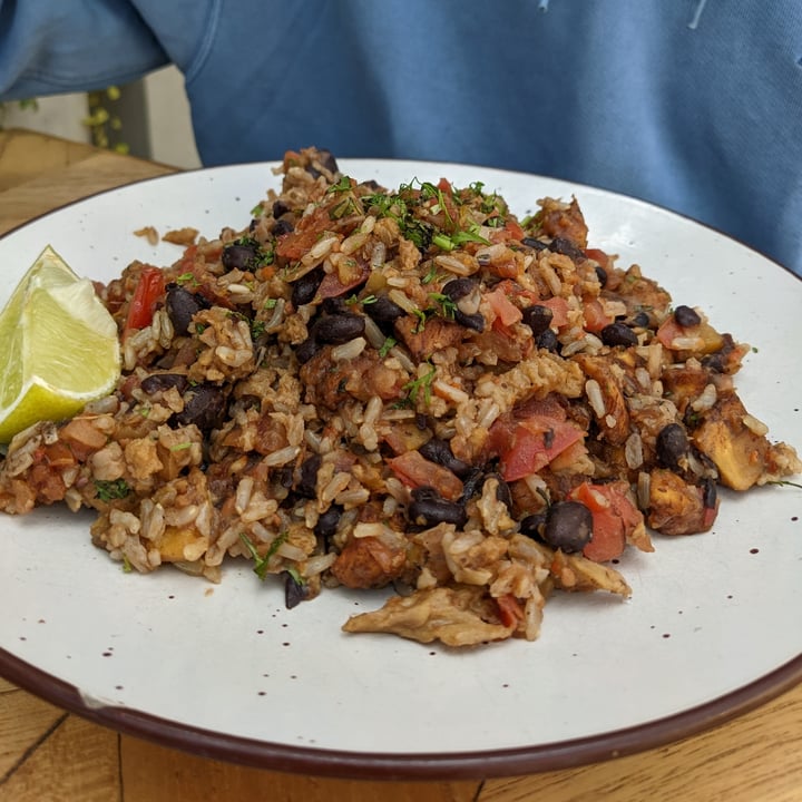 review photo of Herbívoro Cocina Vegana Arroz Criolla shared by @veganneh on 04 Dec 2022 - review