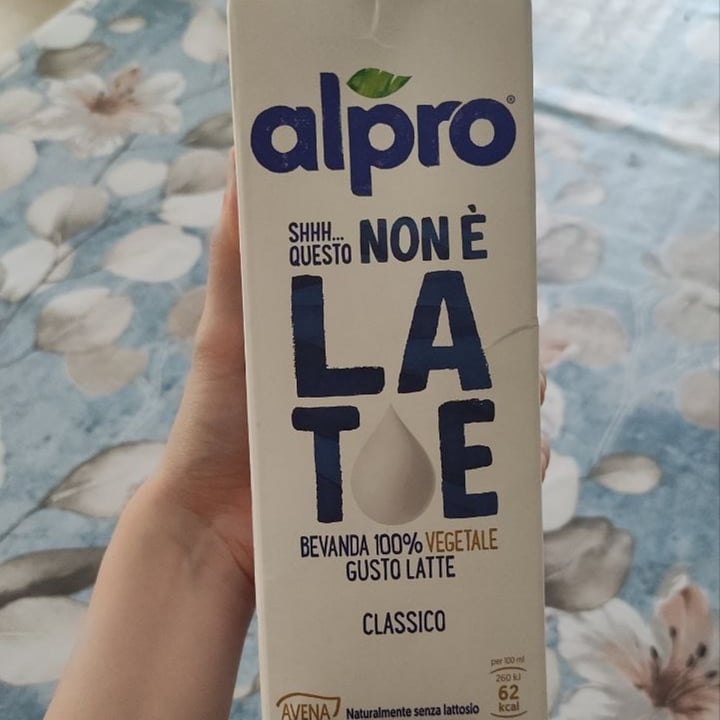 photo of Alpro This is Not Milk Classic Questo Non è Late Classico shared by @alternema on  21 Jul 2022 - review