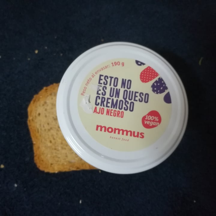 photo of Mommus Foods Queso Cremoso Ajo Negro shared by @navycolor on  21 Oct 2020 - review