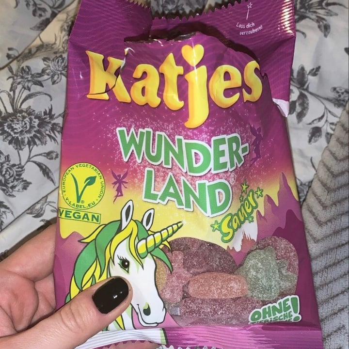 review photo of Katjes Wunder-Land Sauer (Sour) shared by @veganskanelbullar on 29 Apr 2020 - review