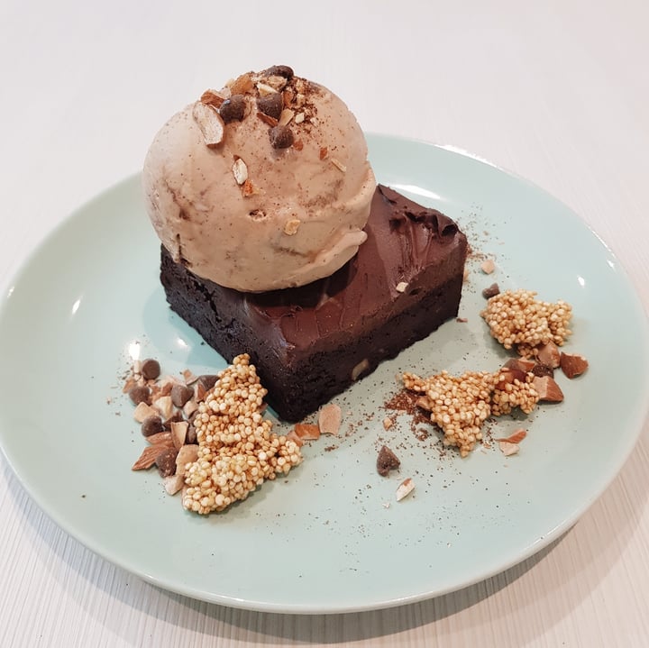 photo of Kind Kones Brownie Sundae shared by @byobottlesg on  12 Apr 2021 - review