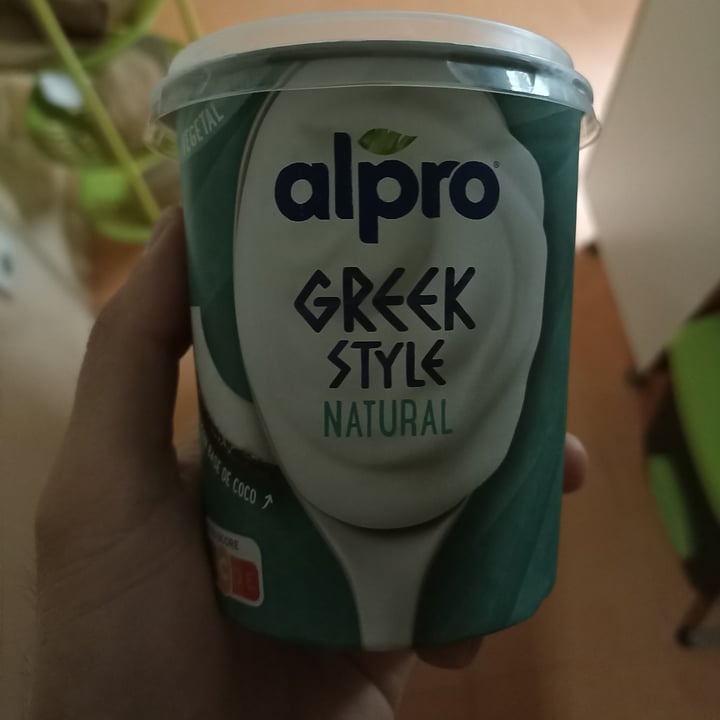 photo of Alpro Yogur griego shared by @trajkovskagutierrez on  25 May 2022 - review