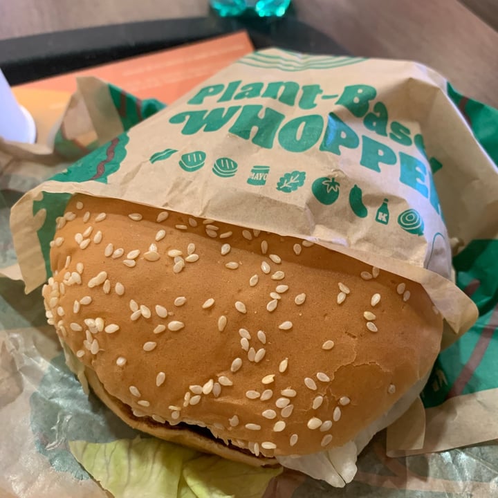 photo of Burger King Anagnina Plant Based Whopper shared by @lauralicandri on  25 May 2022 - review