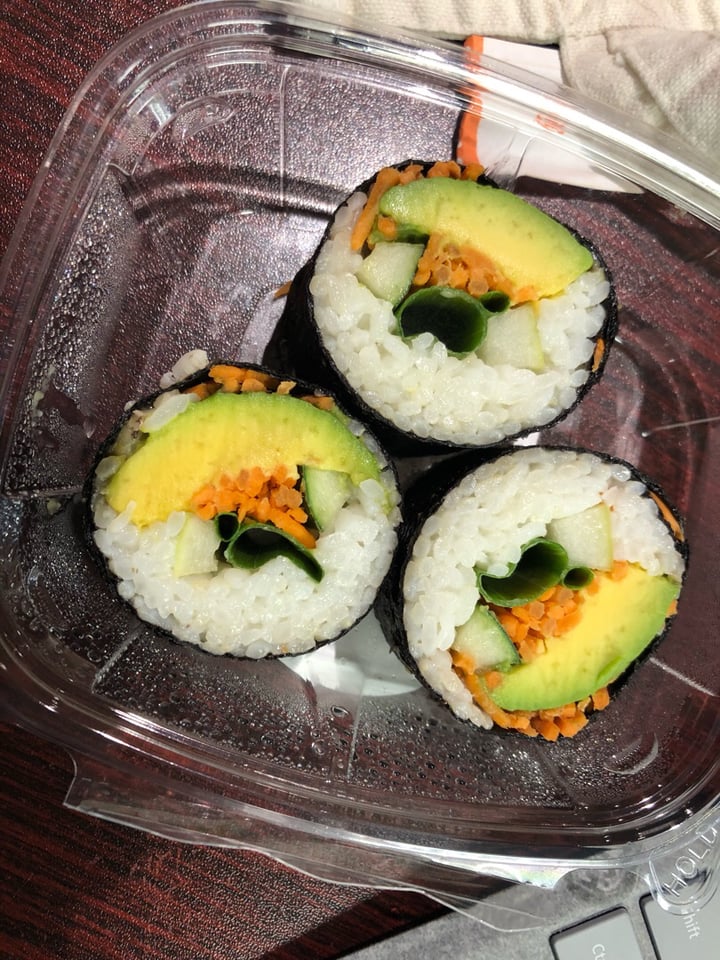 photo of Down to Earth Organic & Natural - Kahului California Roll shared by @raatz on  09 Mar 2020 - review