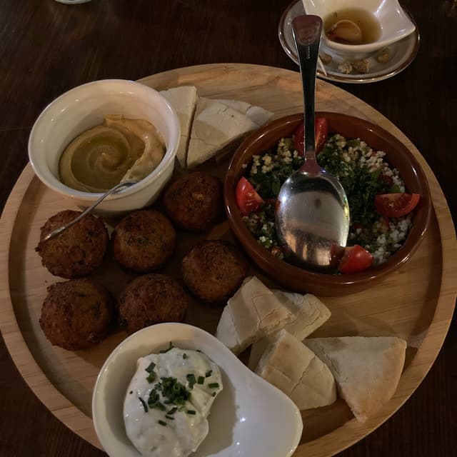 Photo of the dish “Falafel Platter”