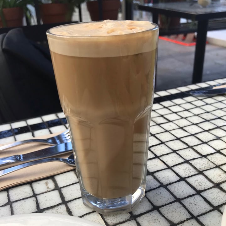 photo of Le Pain Quotidien Latte frío shared by @sechague on  24 Jan 2021 - review