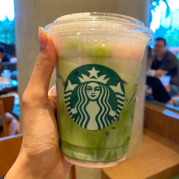 photo of Starbucks Pure Dream Matcha Strawberry Latte shared by @browngirlvegan on  25 Mar 2022 - review