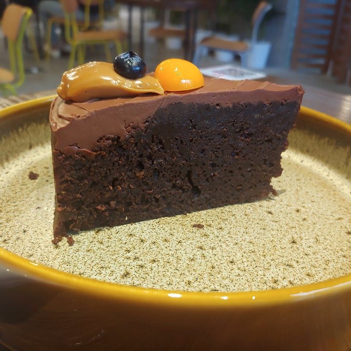 photo of Genius Central Singapore Vegan chocolate mud cake shared by @vegananu on  19 Sep 2020 - review