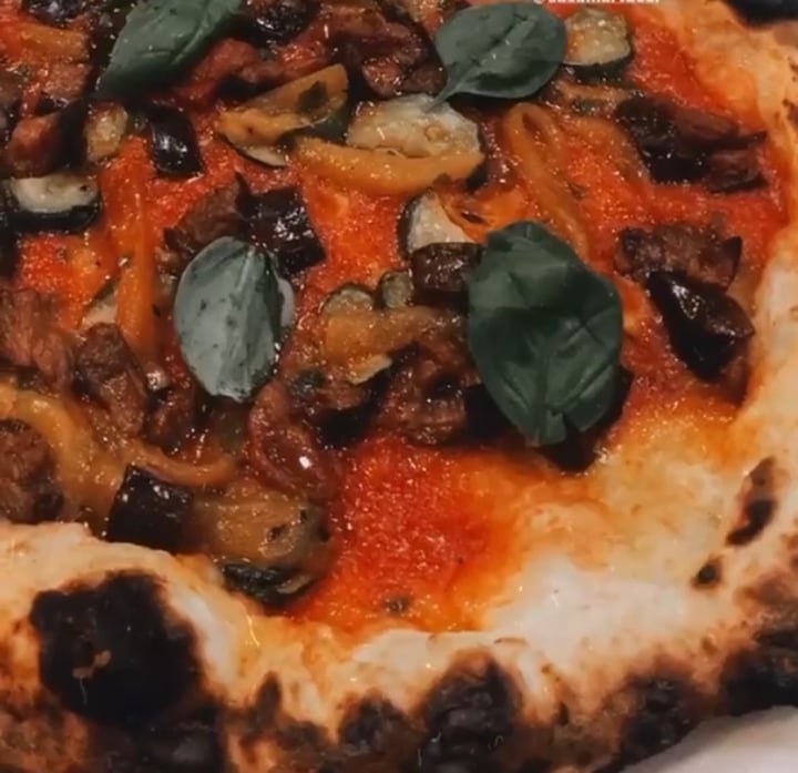 review photo of I Masanielli Pizzeria da Sasà Martucci Pizza Ortolana shared by @giusy on 30 Jan 2020 - review