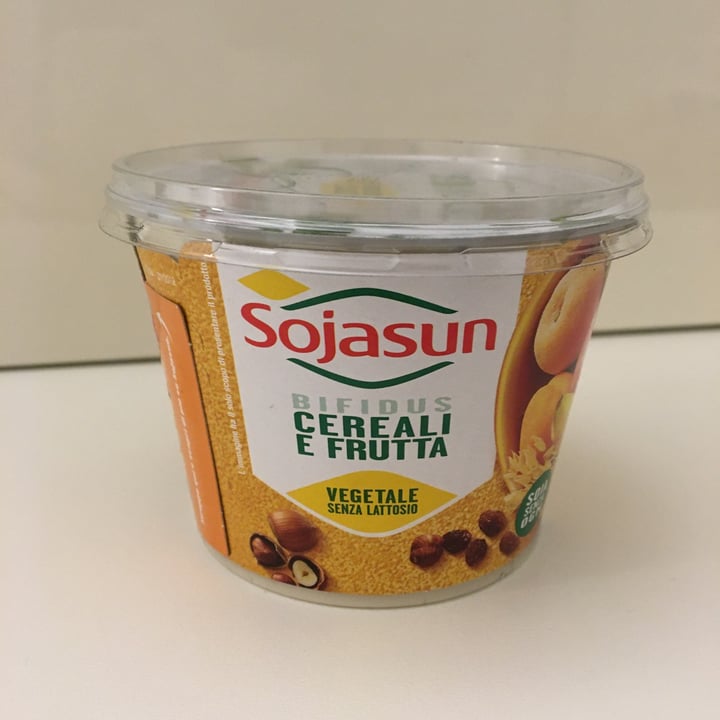 photo of Sojasun Bifidus Yogurt Cereali e Frutta shared by @rossrebel on  28 Oct 2021 - review