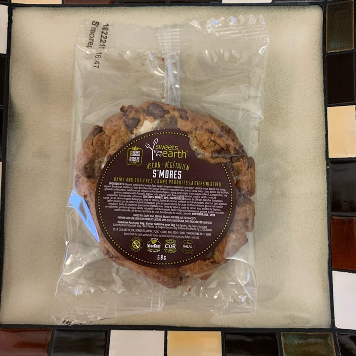 photo of Sweets from the Earth S’mores Cookie shared by @louisg on  21 Aug 2022 - review