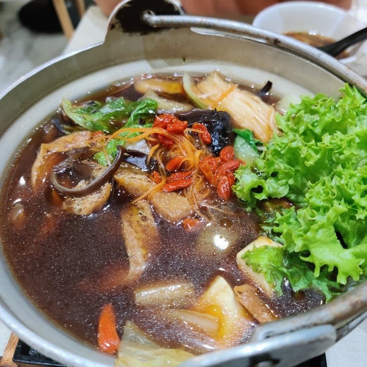 photo of Flavours by Saute Bak Kut Teh Lion Mane Hotpot with Rice shared by @fourdollars on  23 Dec 2020 - review