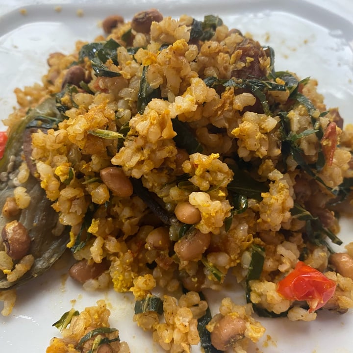 photo of Urbã Cozinha Vegana mexidão mineiro com feijao de corda, arroz integral shared by @karingreco on  07 Dec 2022 - review