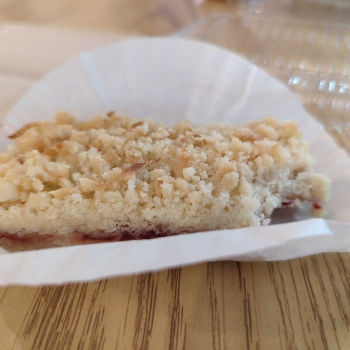 photo of Ithaca Bakery Vegan Crumb Bar shared by @jennysneal on  26 Dec 2021 - review