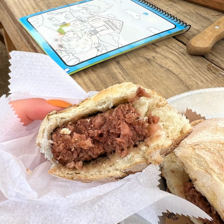 review photo of Cerveja Ranchera & Tranquera Hamburguer vegano shared by @izabeladerobi on 03 Aug 2022 - review