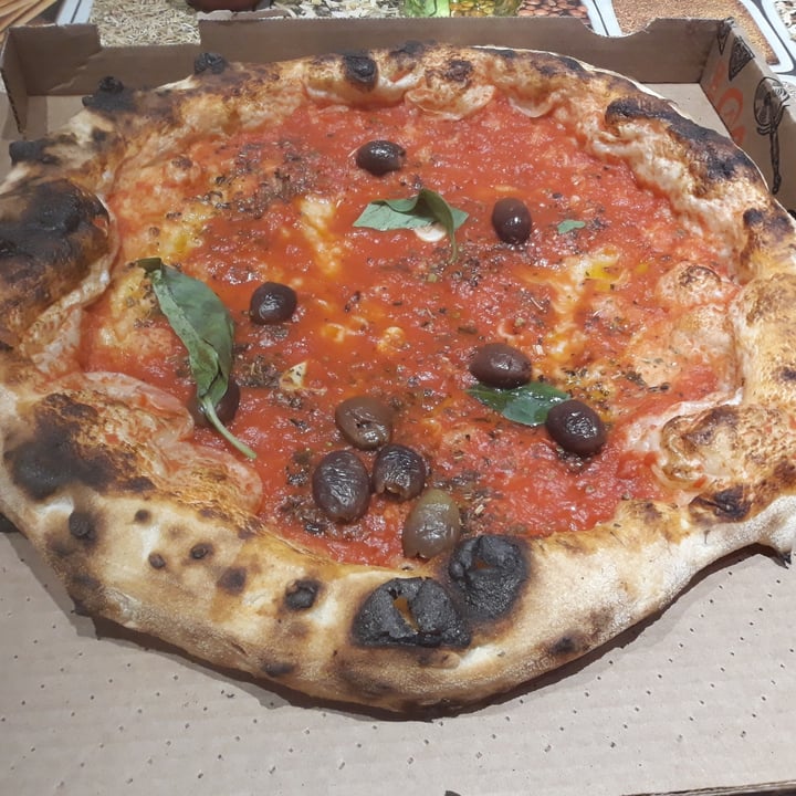 photo of Da Luigi - La pizza fatta a mano marinara con olive shared by @ilaria9105 on  02 Jul 2022 - review