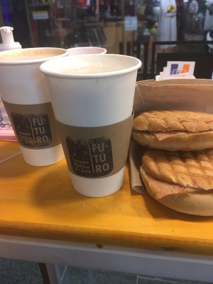 photo of Futuro Veggie - Coffee & Deli Tostado de Jamon y Queso shared by @camimolina on  07 Aug 2019 - review
