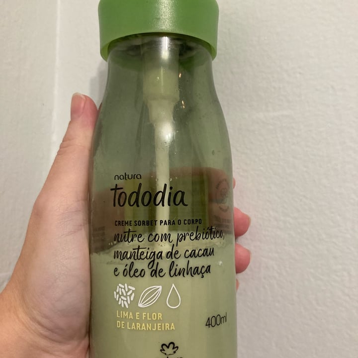 photo of Natura Creme corpo Lima E Flor De Laranjeira shared by @vanessinha on  07 May 2022 - review