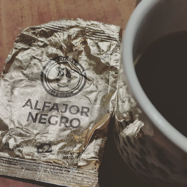 photo of Felices Las Vacas Alfajor Negro shared by @meluxx on  20 Jun 2021 - review