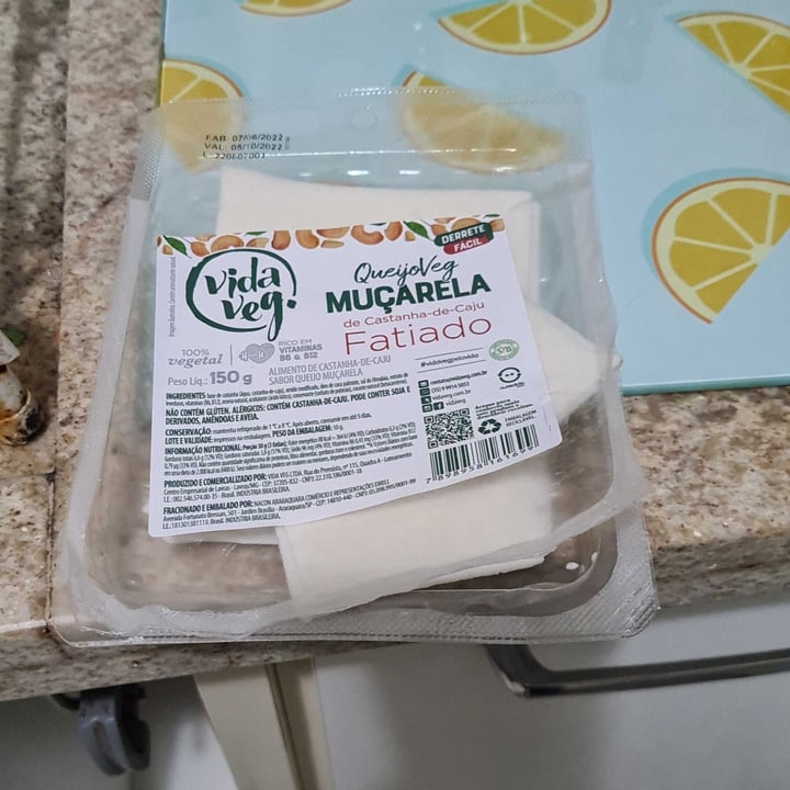 photo of Vida Veg Muçarela de Castanha-de-caju shared by @lisiavet on  08 Jul 2022 - review
