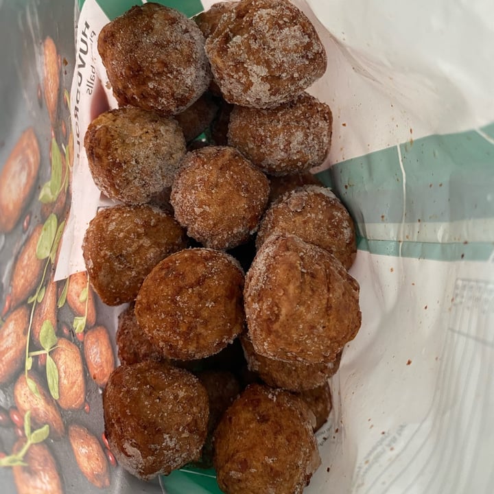 photo of Ikea Huvudroll Plant Balls shared by @ceganmhoo on  20 Nov 2021 - review