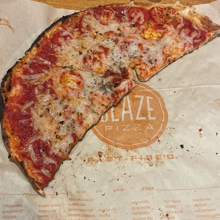 photo of Blaze Pizza Build Your Own Pizza shared by @cailyntoro on  29 Nov 2021 - review