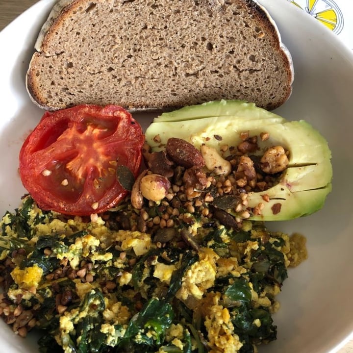 photo of Lexi's Healthy Eatery Sexy spinach scramble shared by @ripple on  04 Apr 2021 - review