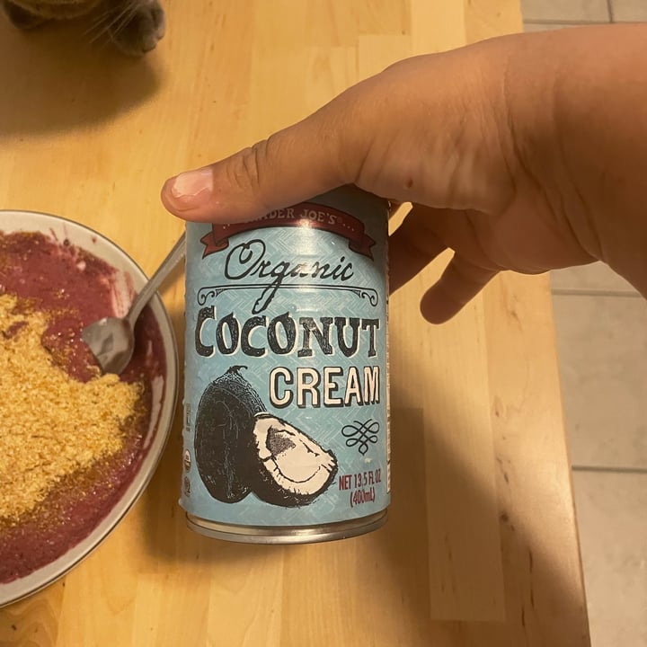 photo of Trader Joe's Organic Coconut Cream shared by @angelaaraujo on  26 Apr 2022 - review