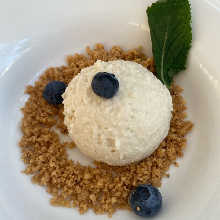 review photo of Teresa Carles Cheesecake shared by @esti8 on 04 May 2022 - review